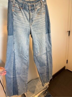 American Eagle Outfitters Two-Tone Light Blue Wide Leg Jeans